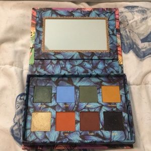 Okalan matte eyeshadow palette